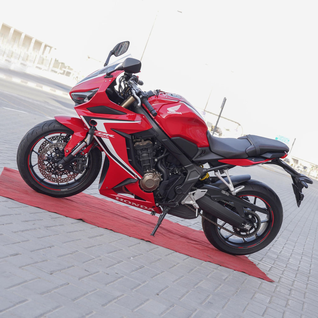 دراجة هوندا CBR 650R Super مستعملة موديل 2019 للبيع - اتصل الآن على +971555598040