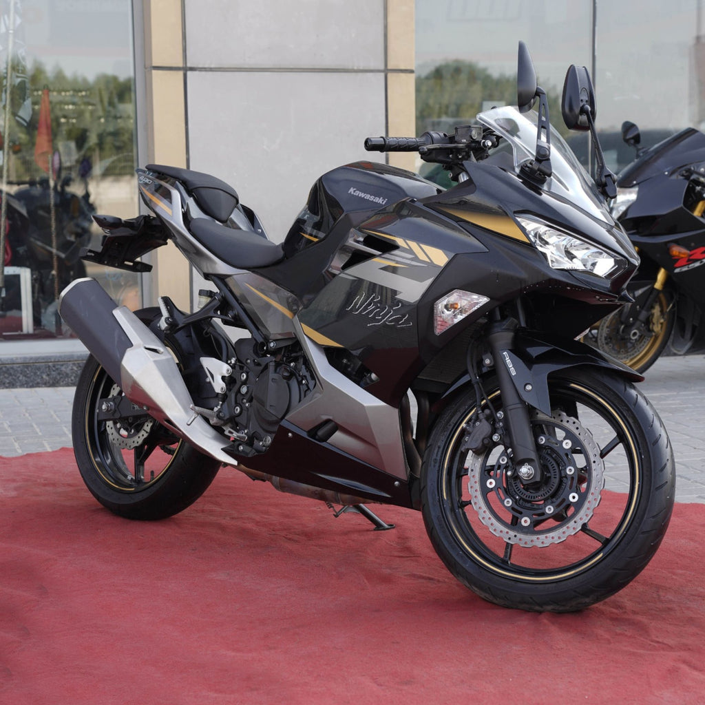 Used 2022 Kawasaki Ninja 400 for Sale In Sharjah UAE