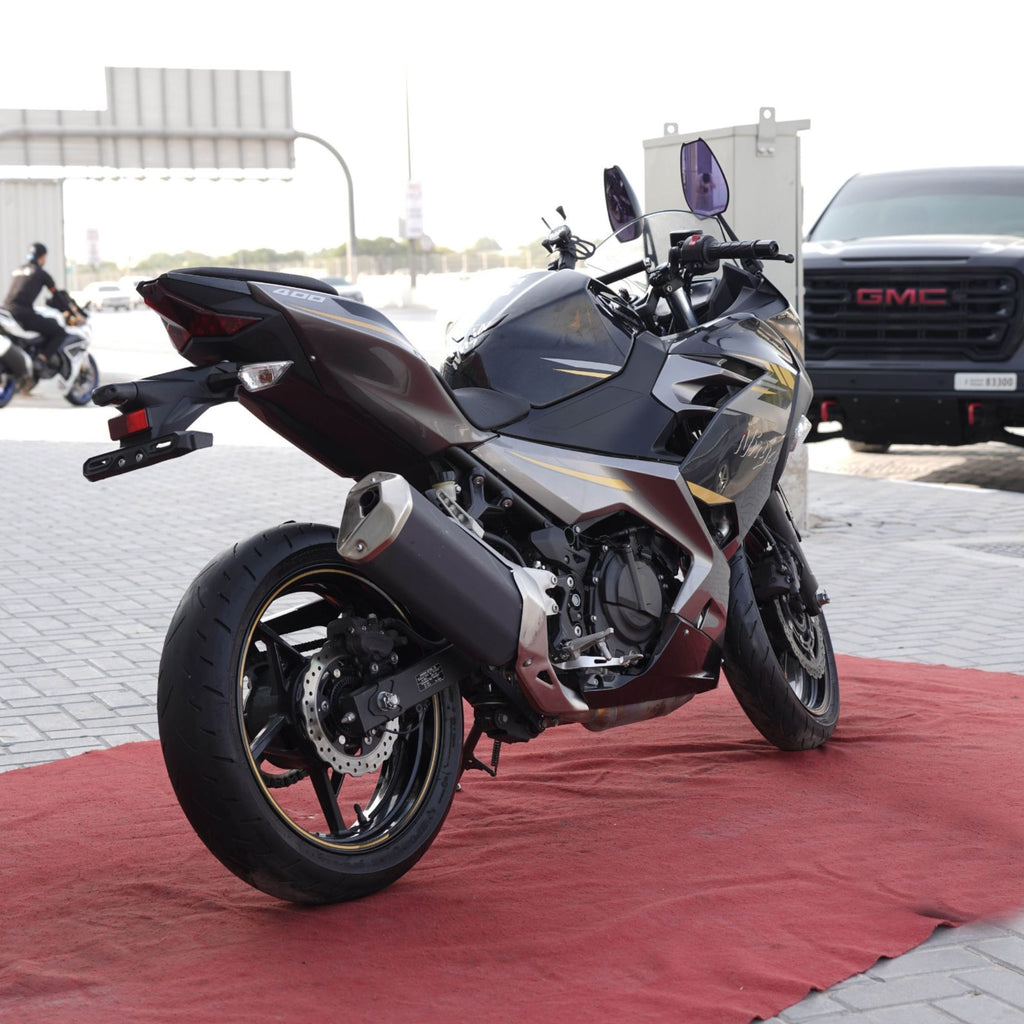 Used 2022 Kawasaki Ninja 400 for Sale In Sharjah UAE